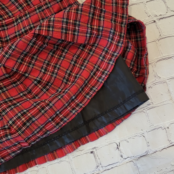 Tartan Plaid Red and Black Mini Skirt - Picture 4 of 6